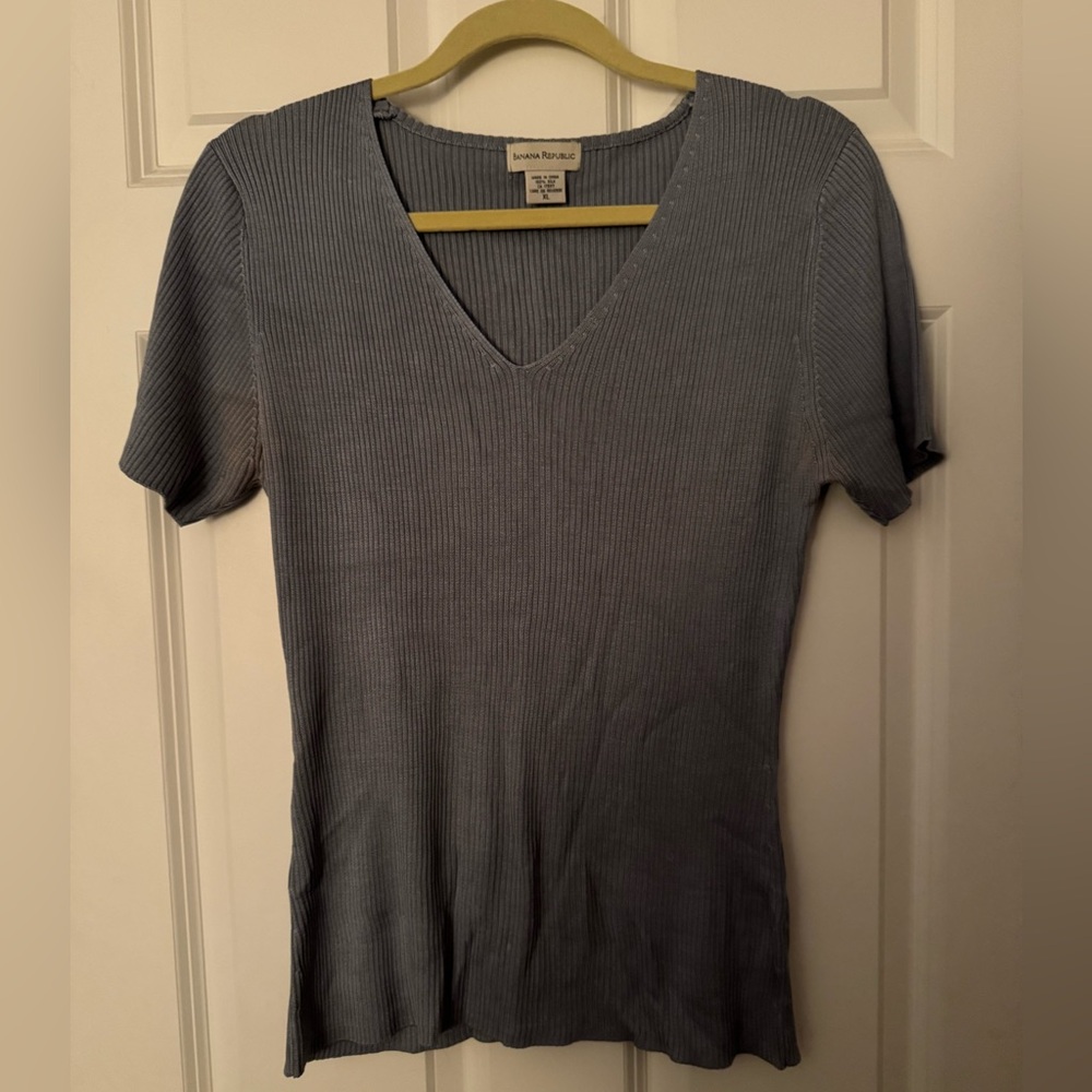 Banana Republic short sleeve sweater